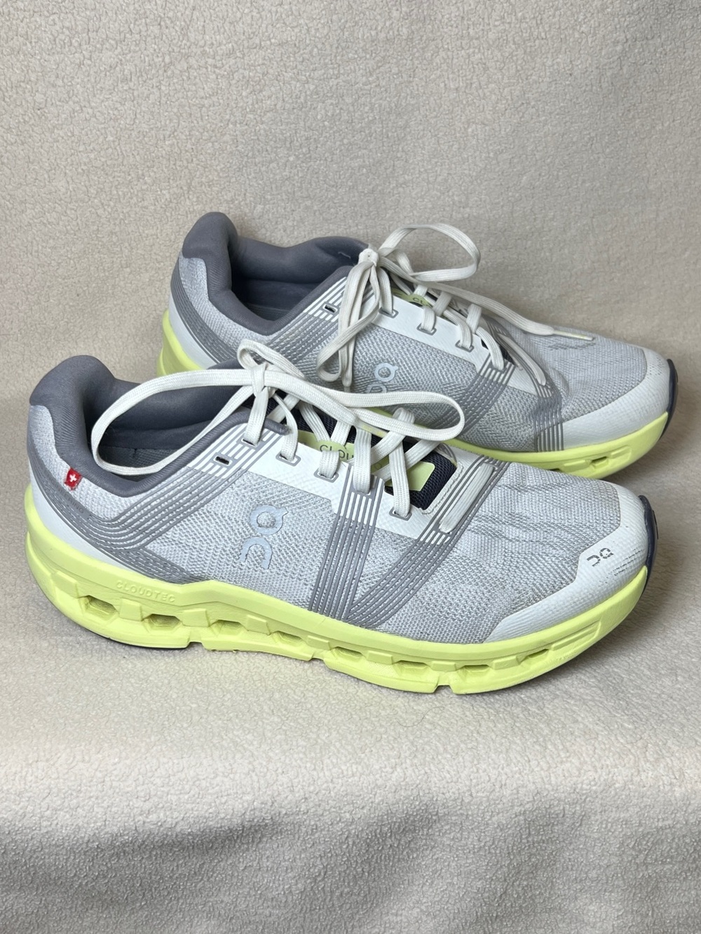 On Running Cloudgo Sneakers Gray Green Women's Size 8 Athletic Training Shoes